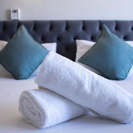Ocean Breeze Hotel Strand Extérieur photo