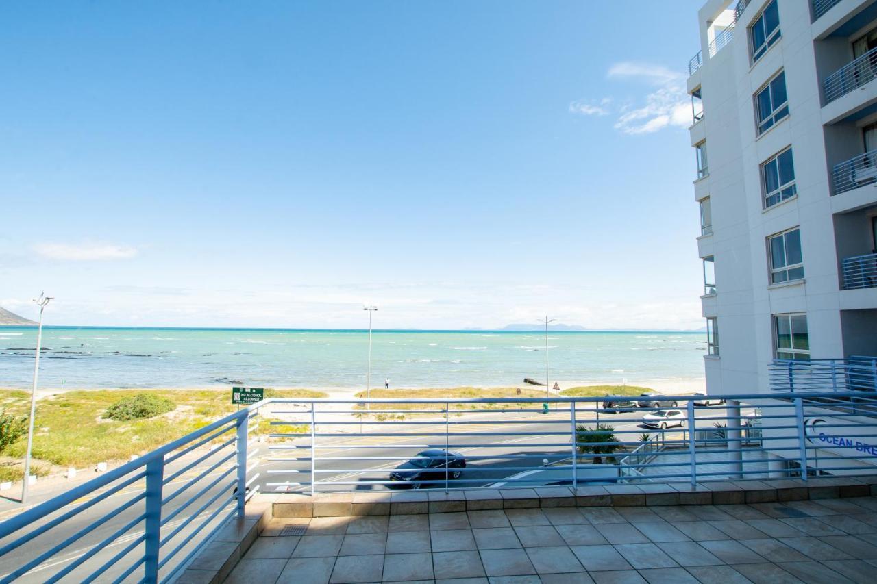 Ocean Breeze Hotel Strand Extérieur photo