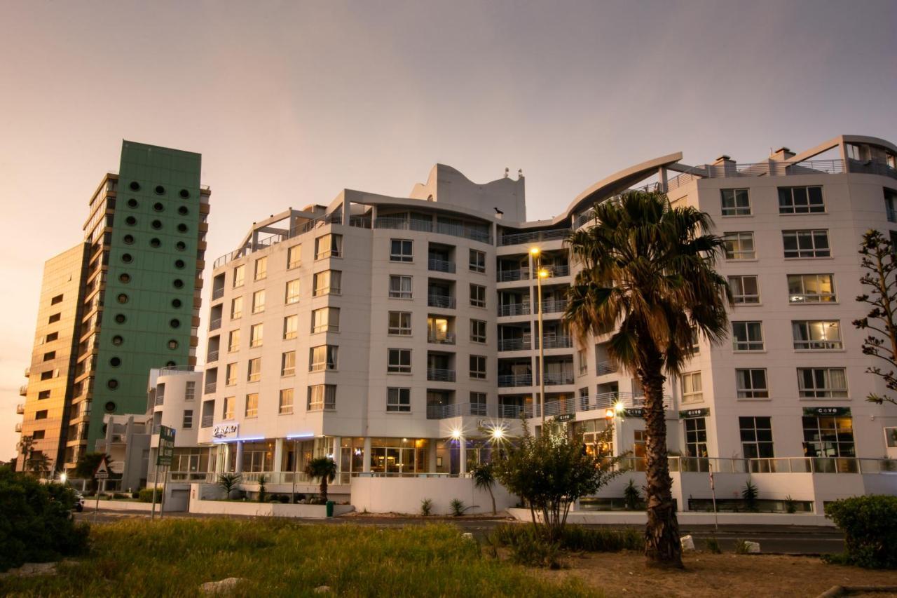 Ocean Breeze Hotel Strand Extérieur photo