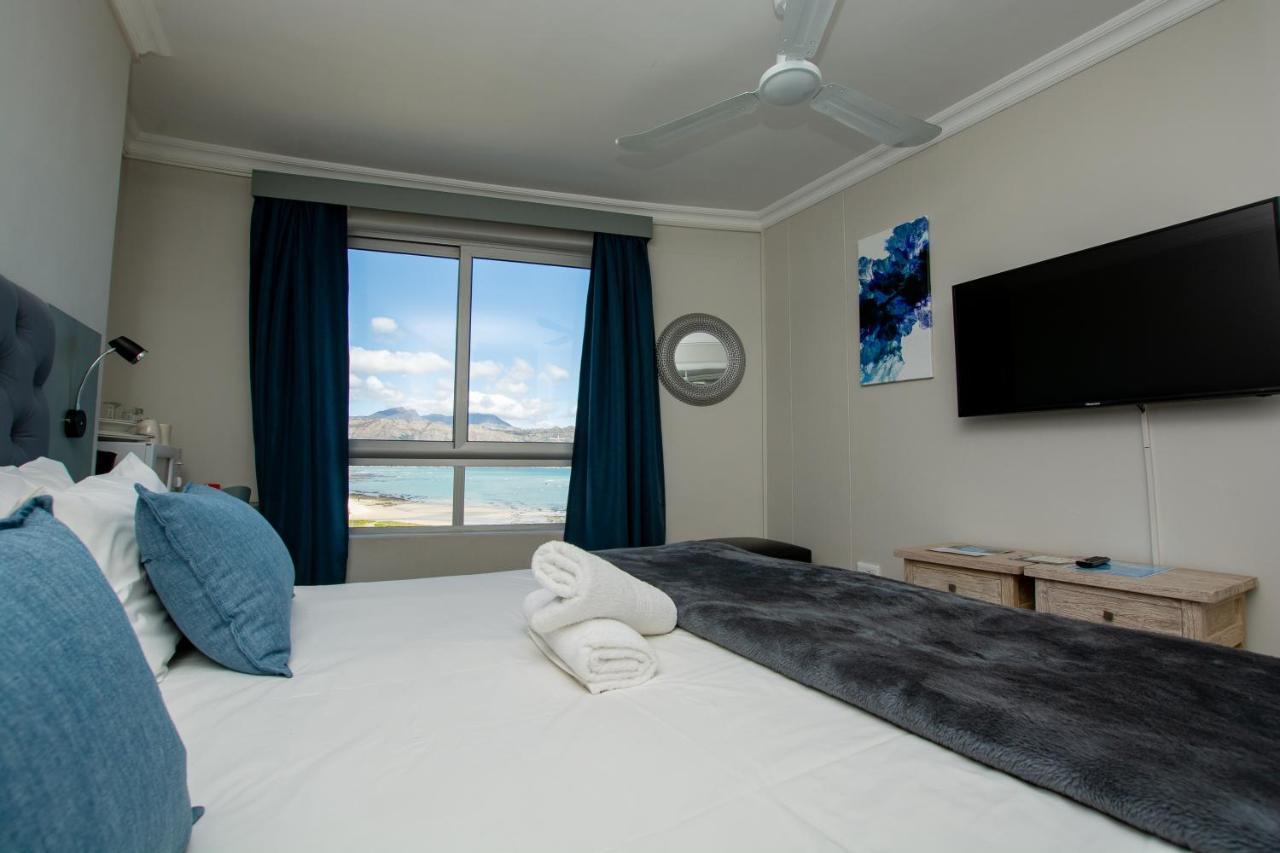 Ocean Breeze Hotel Strand Extérieur photo