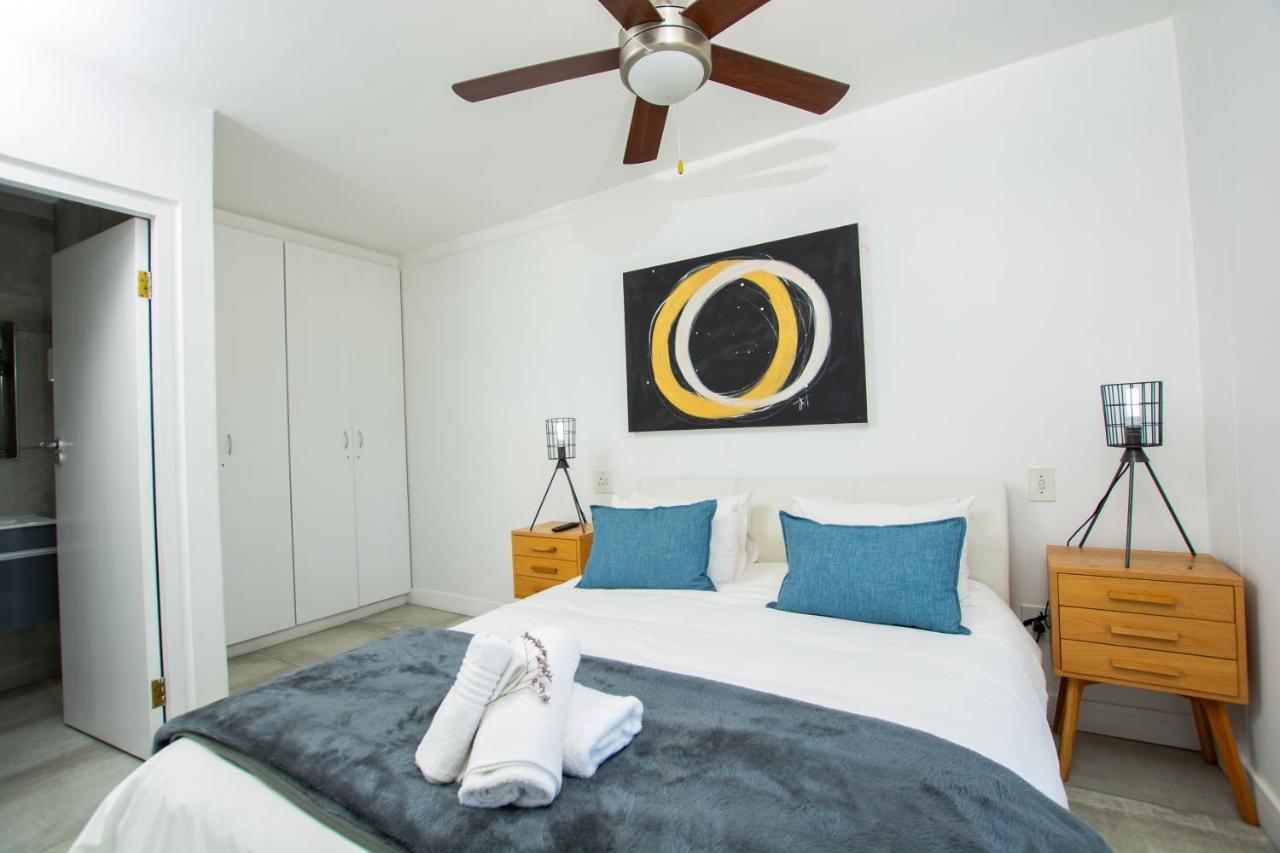 Ocean Breeze Hotel Strand Extérieur photo