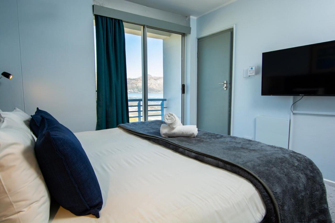 Ocean Breeze Hotel Strand Extérieur photo