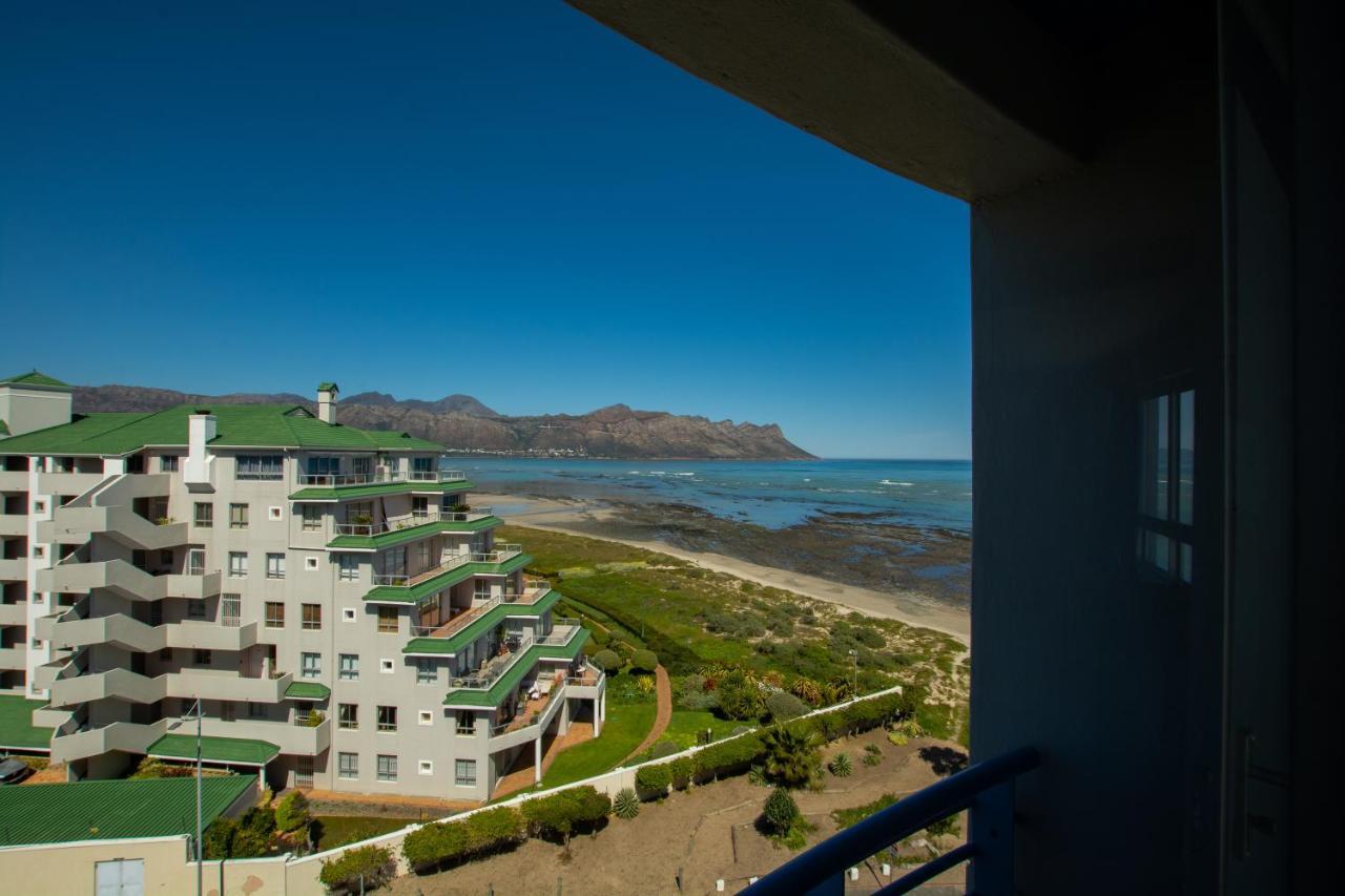 Ocean Breeze Hotel Strand Extérieur photo