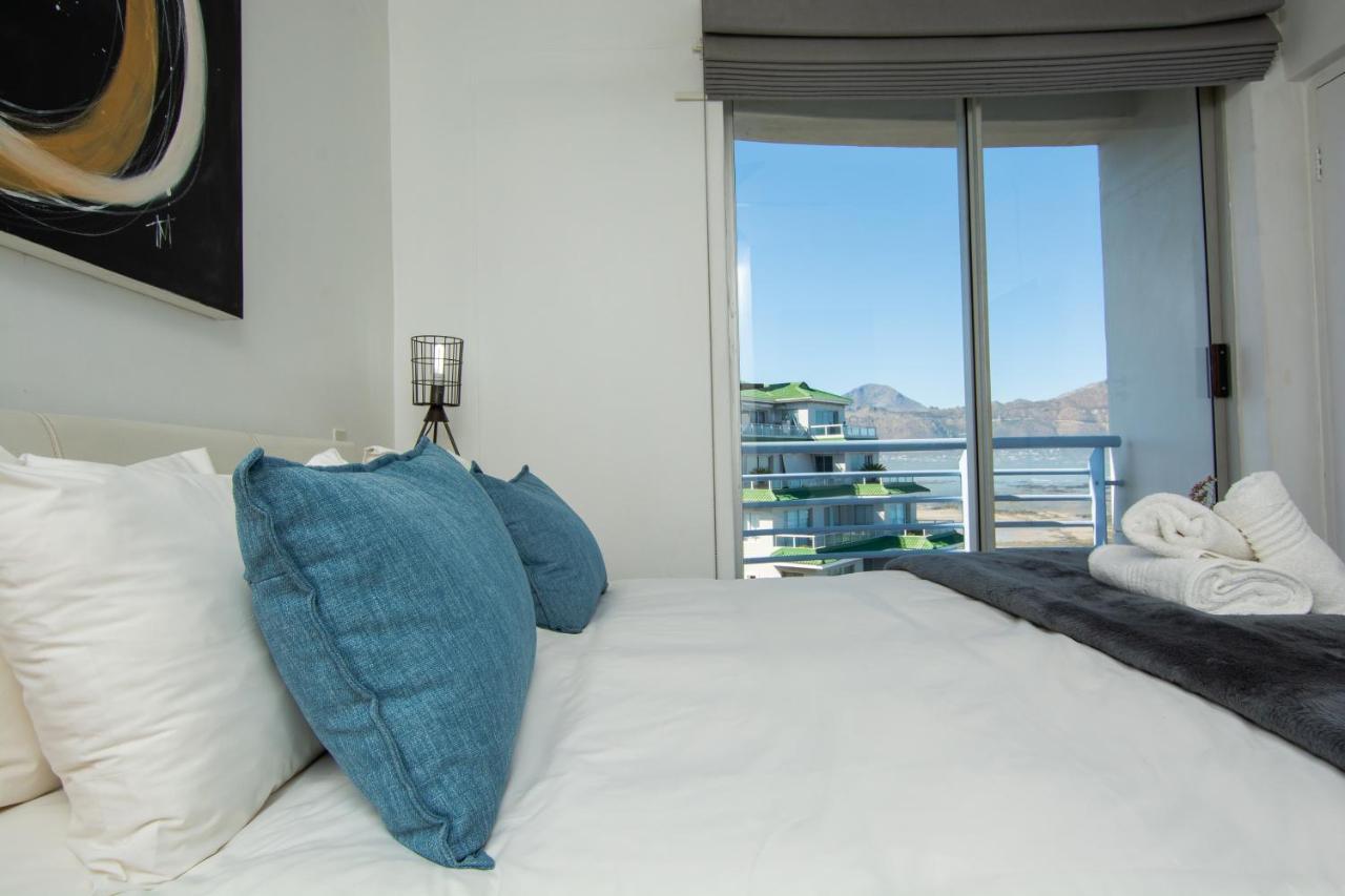 Ocean Breeze Hotel Strand Extérieur photo