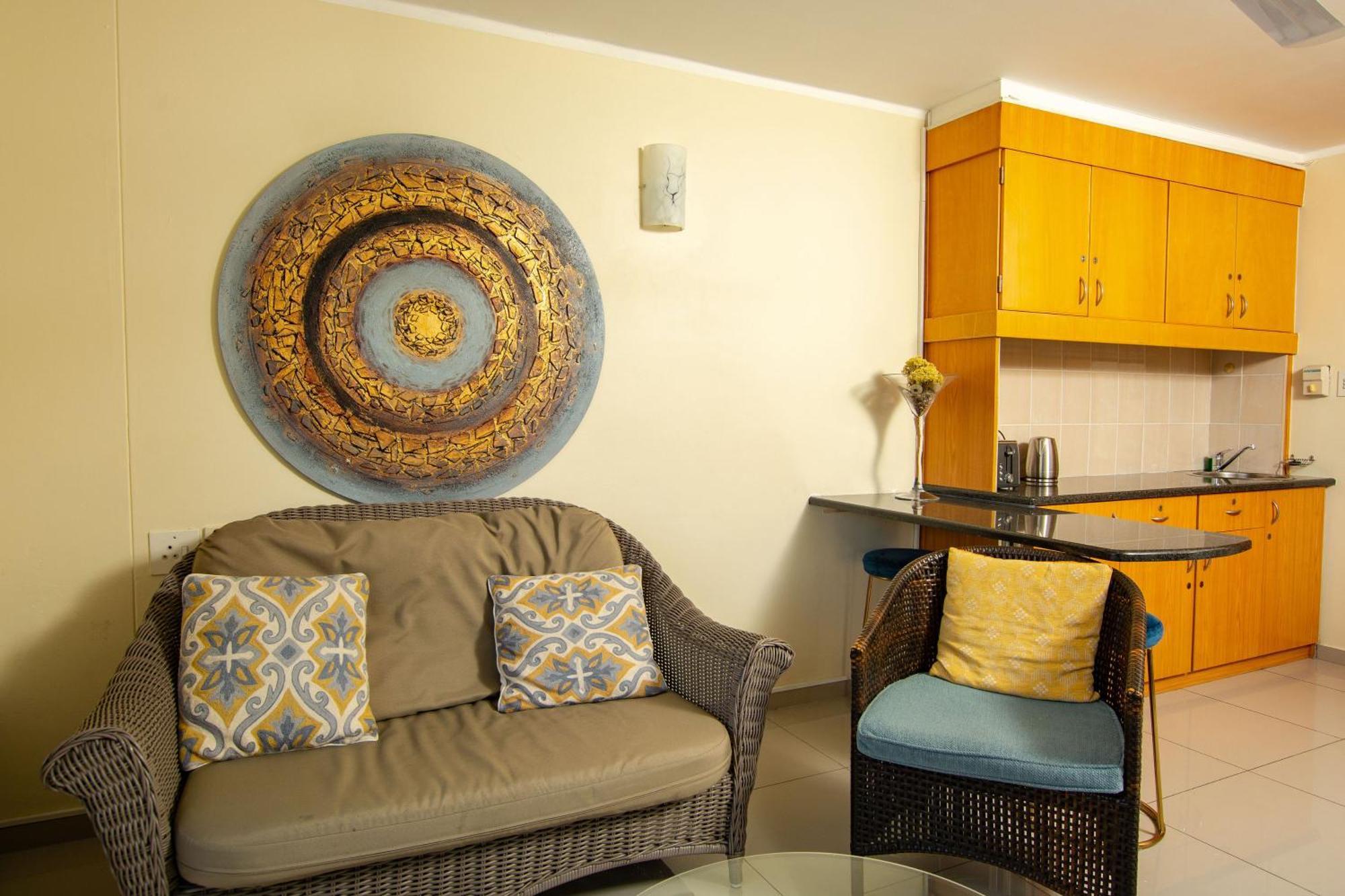 Ocean Breeze Hotel Strand Extérieur photo
