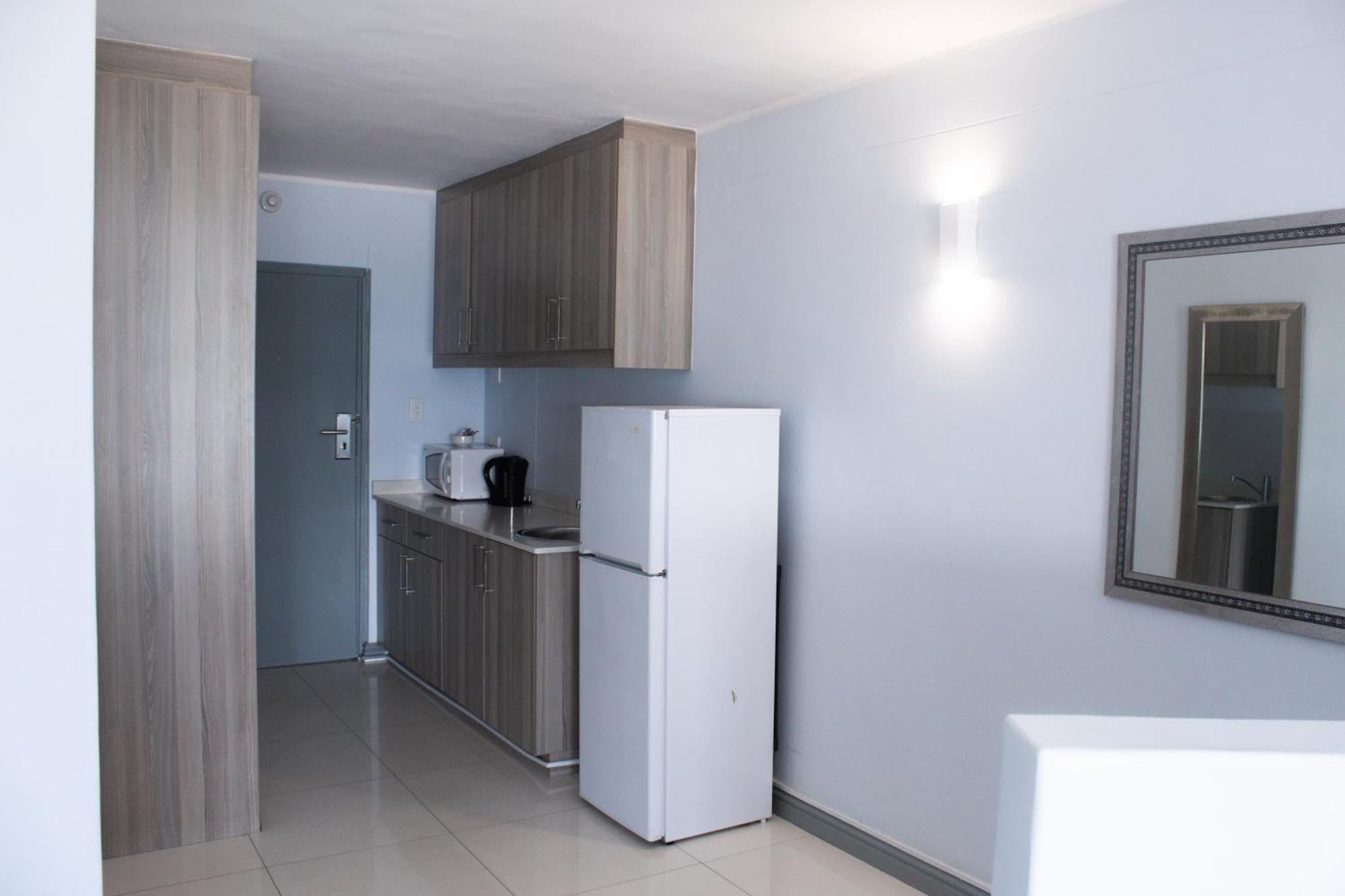 Ocean Breeze Hotel Strand Extérieur photo